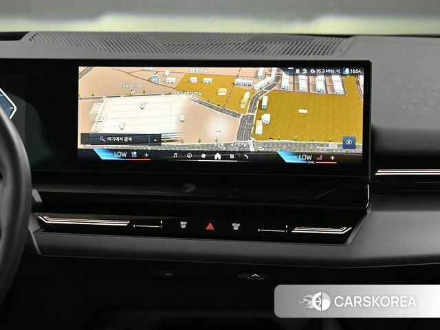 BMW 5 Series (G60) 2023 Серый из Кореи, фото 5
