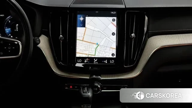 Volvo XC60 second Generation 2019 Белый из Кореи, фото 5