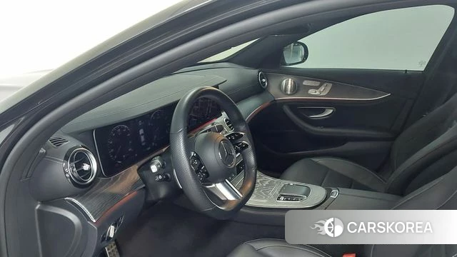 Mercedes-Benz E-Class W213 2022 Серый из Кореи, фото 5