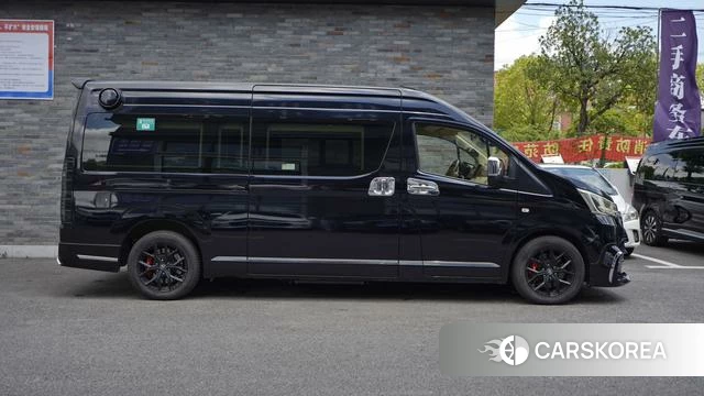 Toyota Hiace 2023 Черный из Китая, фото 5