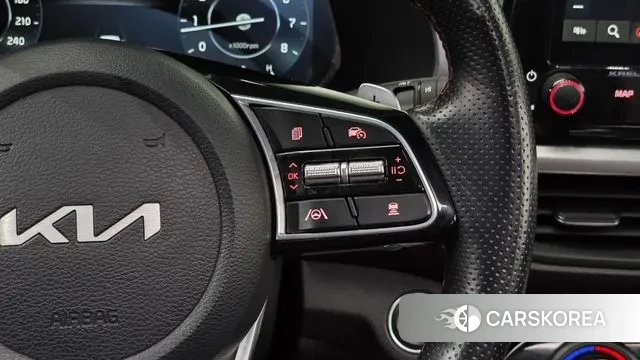 Kia The New K3 2nd generation 2021 Белый из Кореи, фото 5