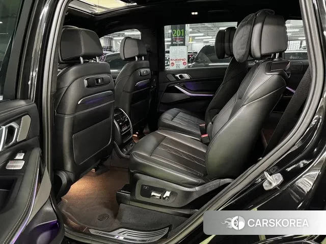 BMW X7 (G07) 2024 Черный из Кореи, фото 5