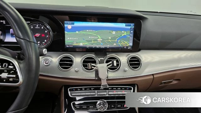 Mercedes-Benz E-Class W213 2019 Белый из Кореи, фото 5
