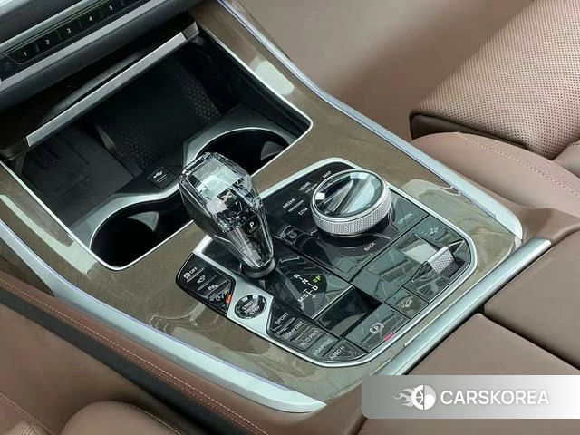 BMW X7 2021 Черный из Китая, фото 5