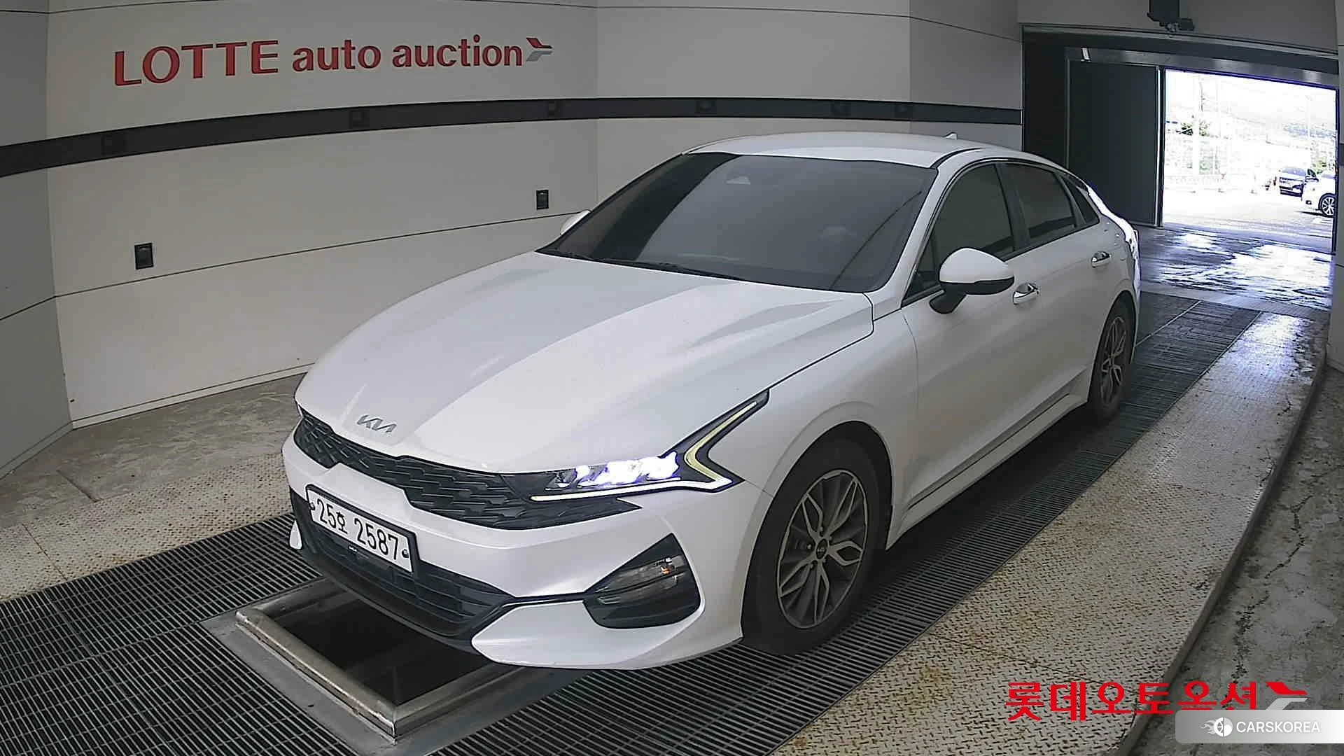Kia K5 2022 Белый из Кореи, фото 5
