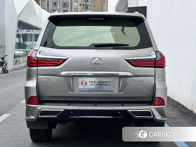 Lexus LX 2022 Серебристо-серый из Китая, фото 5