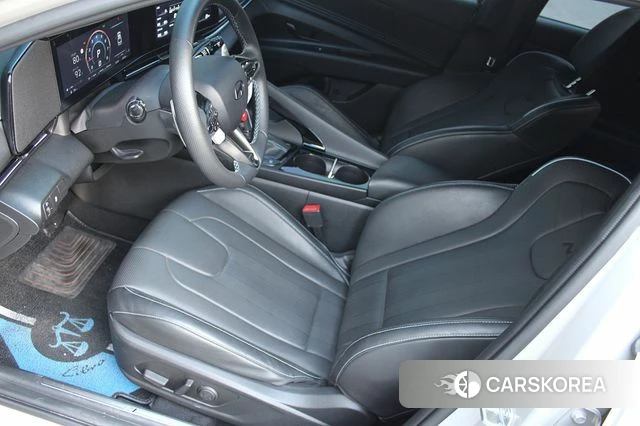 Hyundai The New Avante (CN7) 2024 Серебристо-серый из Кореи, фото 5