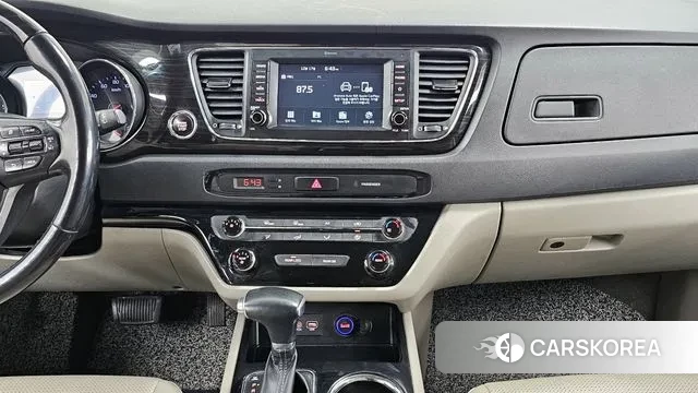 Kia The New Carnival 2018 Черный из Кореи, фото 5