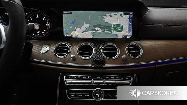 Mercedes-Benz E-Class W213 2019 Белый из Кореи, фото 5