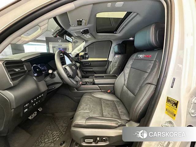 Toyota Sequoia 2023 Белый из Китая, фото 5
