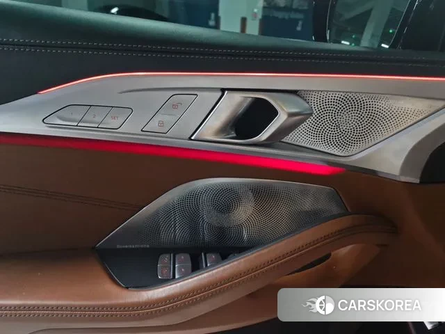 BMW 8 Series (G15) 2022 Серый из Кореи, фото 5