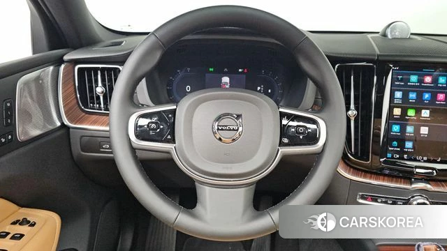 Volvo XC60 second Generation 2025 Белый из Кореи, фото 5