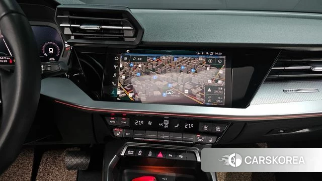 Audi A3 (8Y) 2023 Белый из Кореи, фото 5