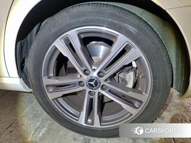 Mercedes-Benz E-Class W213 2022 Белый из Кореи, фото 5