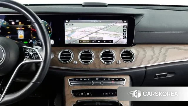 Mercedes-Benz E-Class W213 2020 Белый из Кореи, фото 5