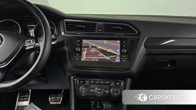 Volkswagen Tiguan second Generation 2019 Белый из Кореи, фото 5