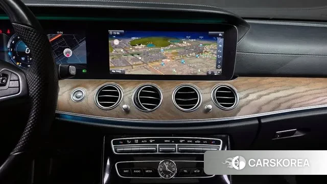 Mercedes-Benz E-Class W213 2018 Белый из Кореи, фото 5