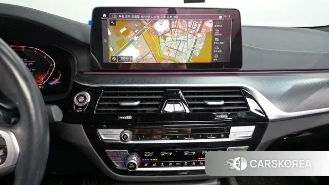 BMW 5 Series (G30) 2023 Белый из Кореи, фото 5