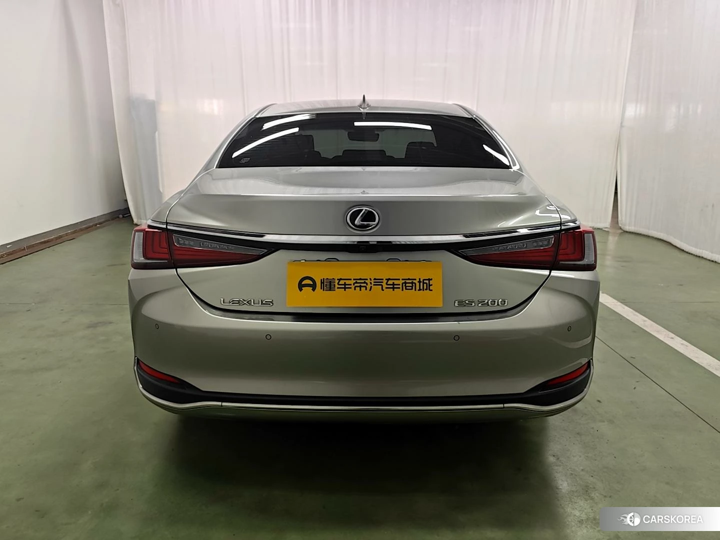 Lexus ES 2022 Серебристо-серый из Китая, фото 5