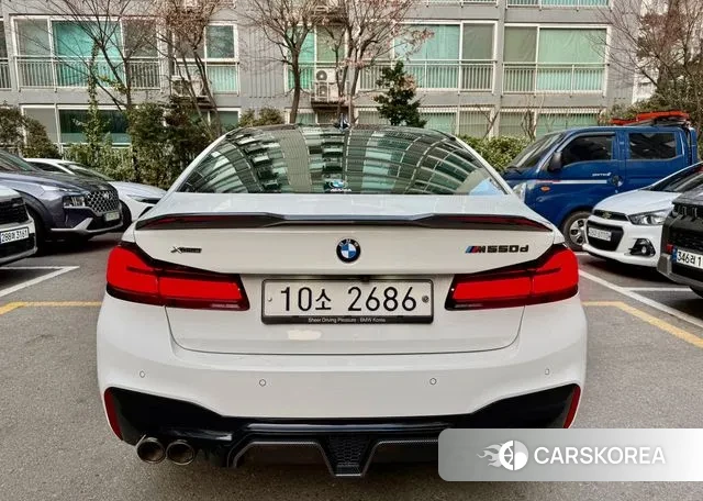 BMW 5 Series (G30) 2018 Белый из Кореи, фото 5