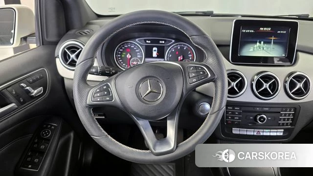 Mercedes-Benz B-Class W246 2018 Белый из Кореи, фото 5