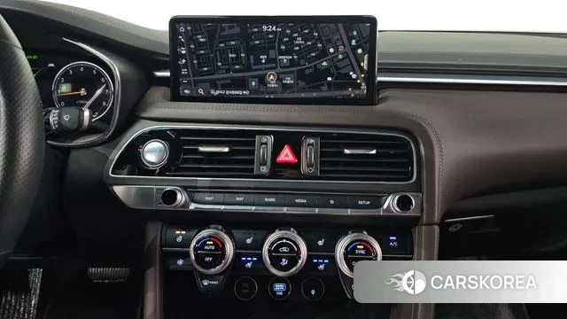 Genesis The New G70 2022 Красный из Кореи, фото 5