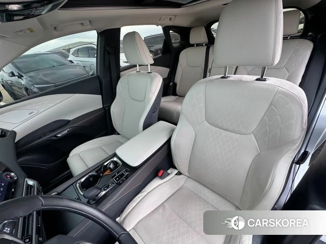 Lexus RX350h 5th generation 2025 Светло-серебряный цвет из Кореи, фото 5
