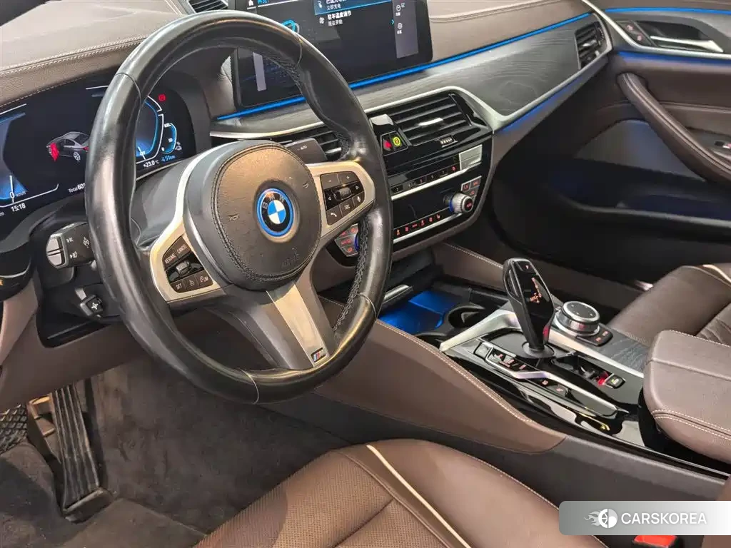 BMW 5 series 2022 Red/purple из Китая, фото 5