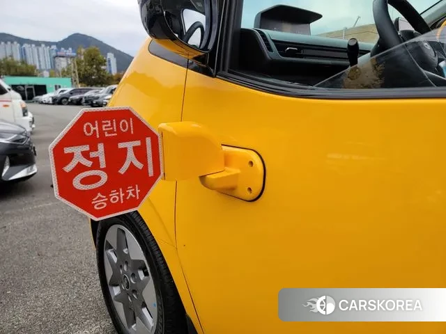 Hyundai Staria 2025 Желтый из Кореи, фото 5