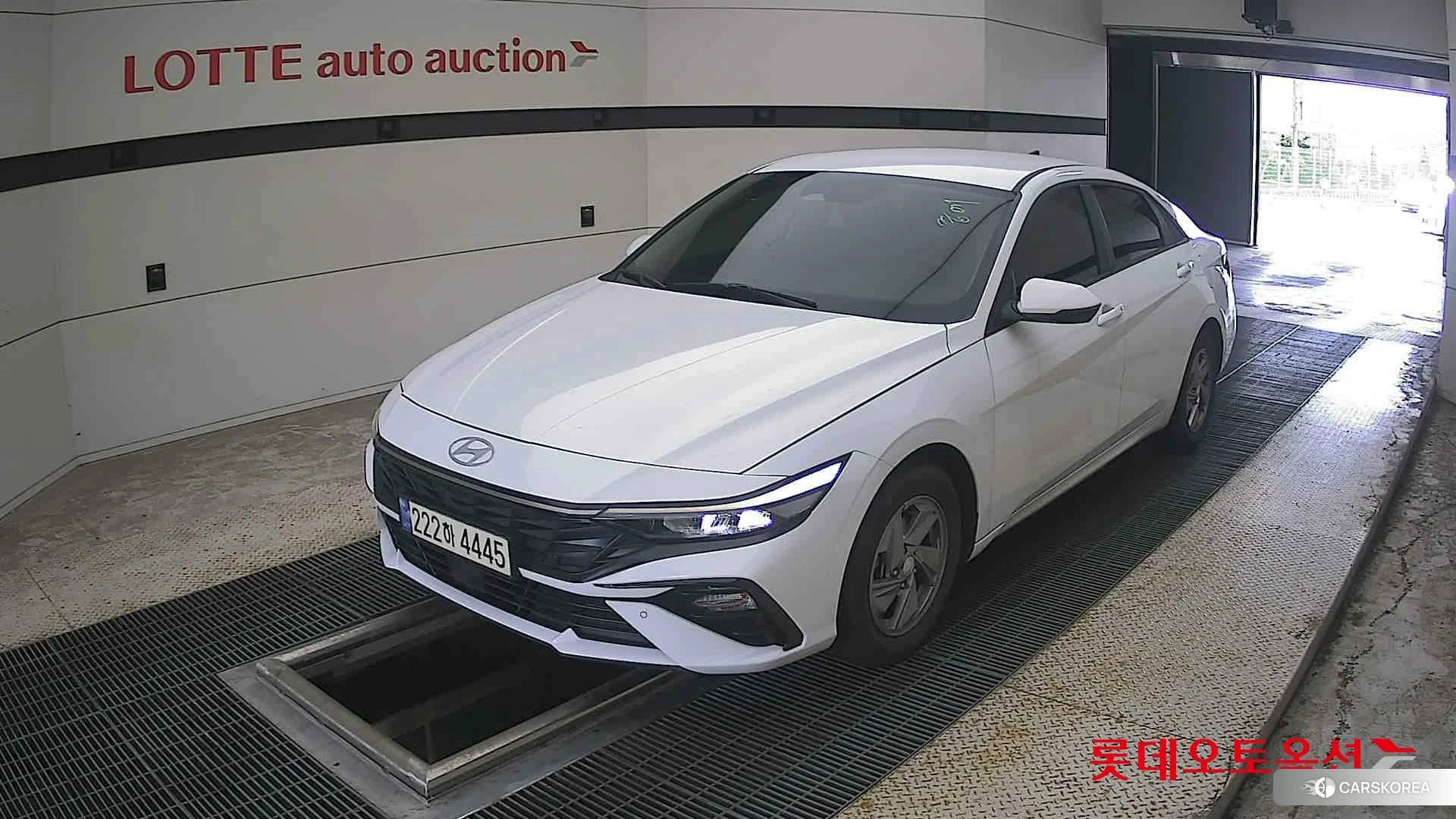 Hyundai Avante 2024 Atlas White из Кореи, фото 5