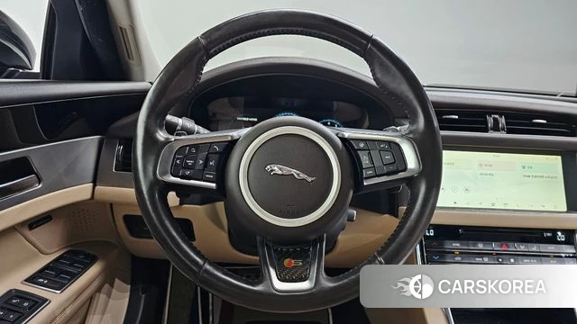 Jaguar XF (X260) 2018 Черный из Кореи, фото 5