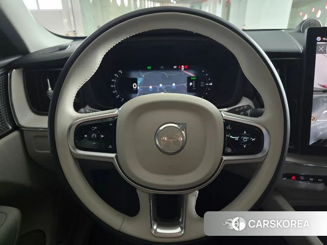 Volvo XC60 second Generation 2025 Белый из Кореи, фото 5