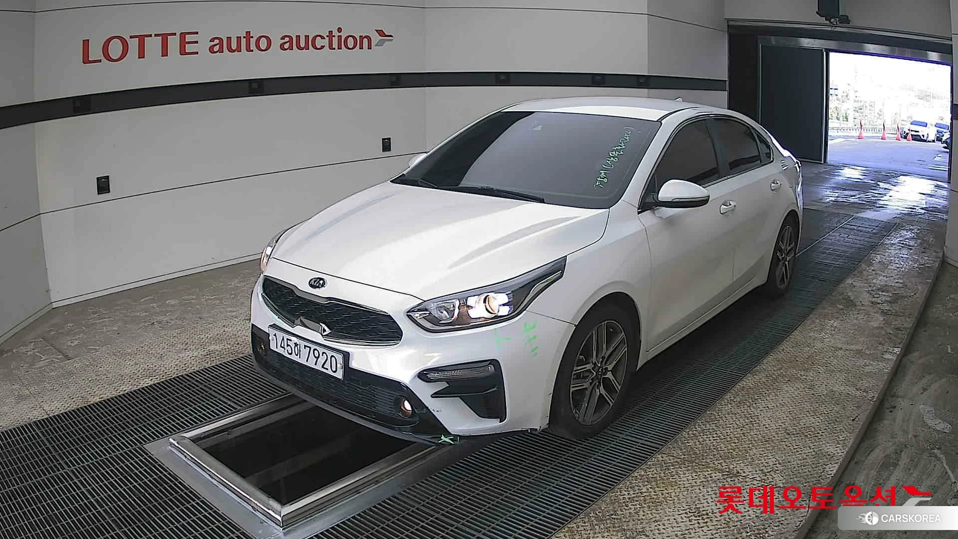 Kia K3 2020 Snow White Pearl из Кореи, фото 5