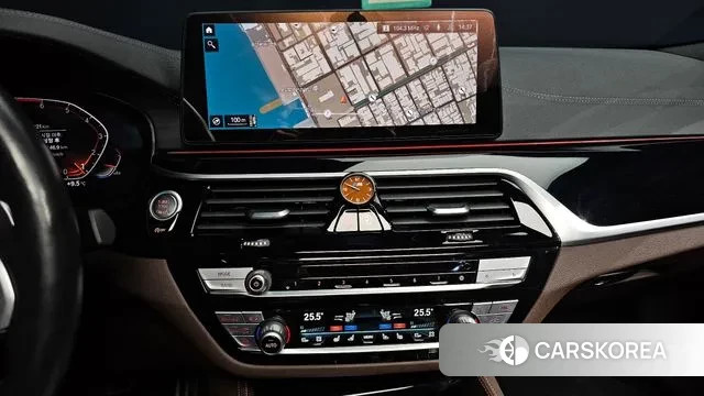 BMW 5 Series (G30) 2022 Черный из Кореи, фото 5