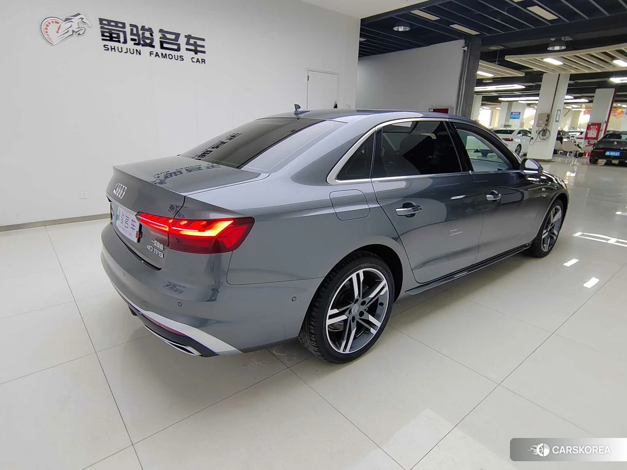 Audi A4L 2021 Темно-серый из Китая, фото 5