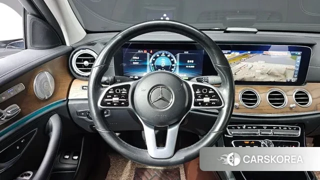 Mercedes-Benz E-Class W213 2020 Белый из Кореи, фото 5