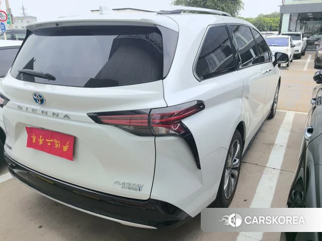 Toyota Saina 2023 Белый из Китая, фото 5