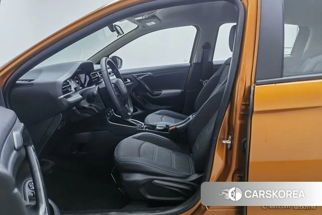 Citroen C3-XR 2023 Желтый из Китая, фото 5