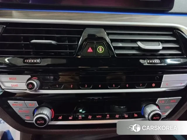 BMW 5 Series (G30) 2020 Белый из Кореи, фото 5