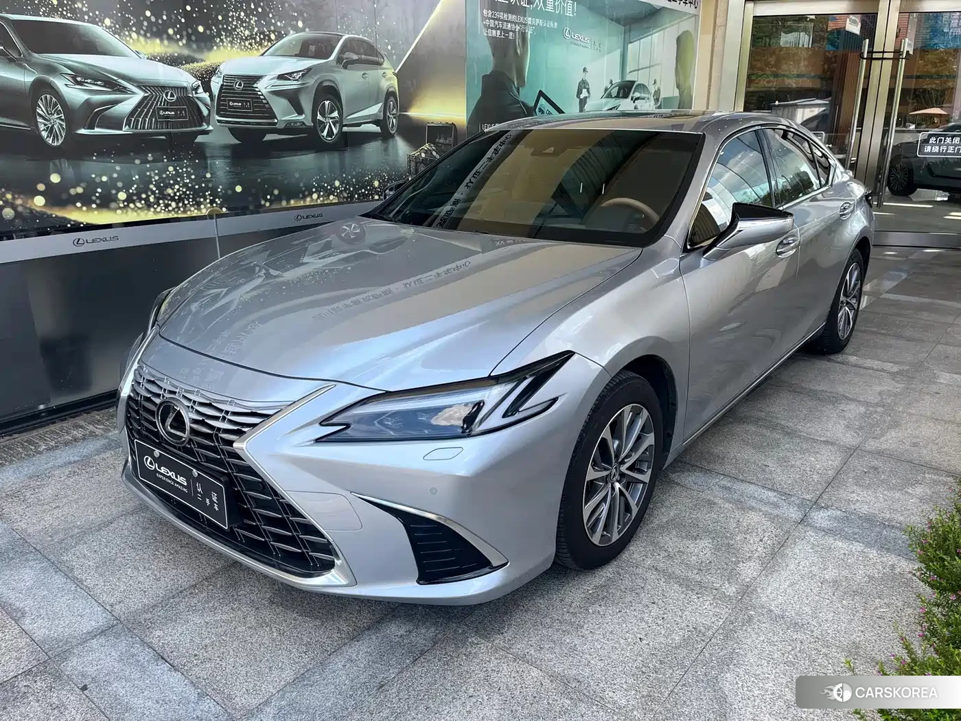 Lexus ES id 4680518 из Китая 8