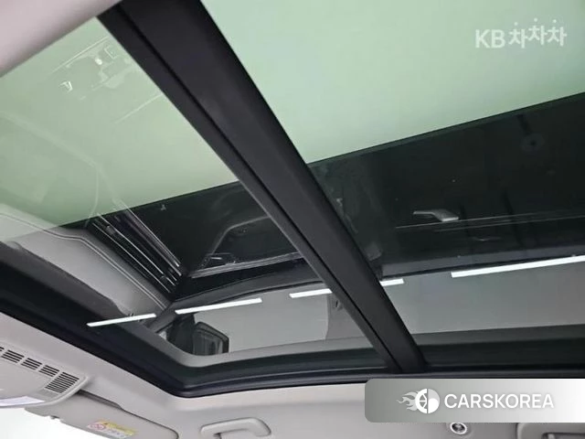 Volkswagen Touareg 3rd generation 2023 Черный из Кореи, фото 5