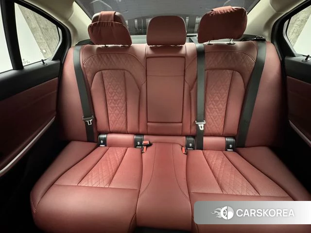 BMW 3 series 2024 Черный из Китая, фото 5