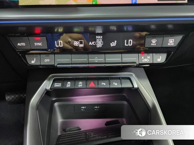 Audi A3 (8Y) 2023 Белый из Кореи, фото 5
