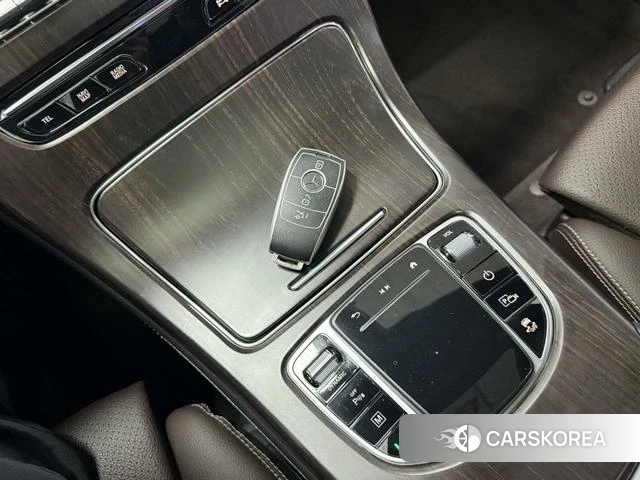 Mercedes-Benz GLC 2022 Черный из Китая, фото 5