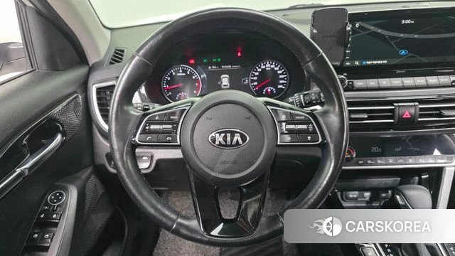 Kia Seltos 2019 Серебристо-серый из Кореи, фото 5