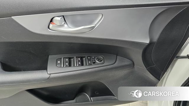 Kia The New K3 2nd generation 2022 Белый из Кореи, фото 5