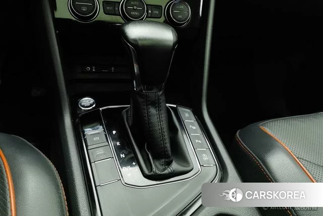 Volkswagen Tiguan L 2018 Желтый из Китая, фото 5