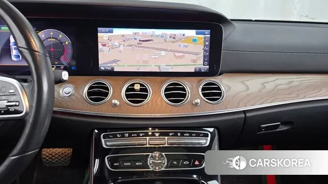Mercedes-Benz E-Class W213 2019 Черный из Кореи, фото 5