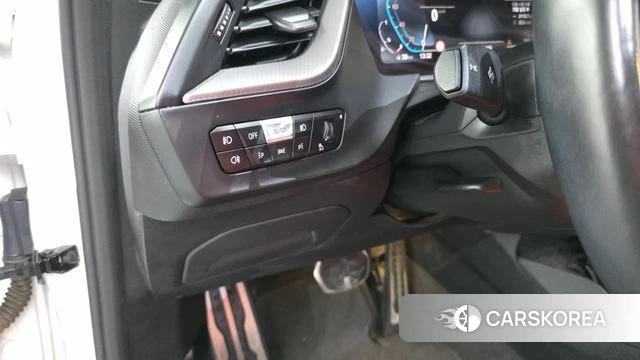 BMW 1 Series (F40) 2021 Белый из Кореи, фото 5