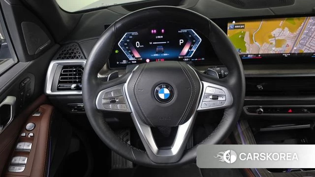 BMW X7 (G07) 2023 Серебристо-серый из Кореи, фото 5